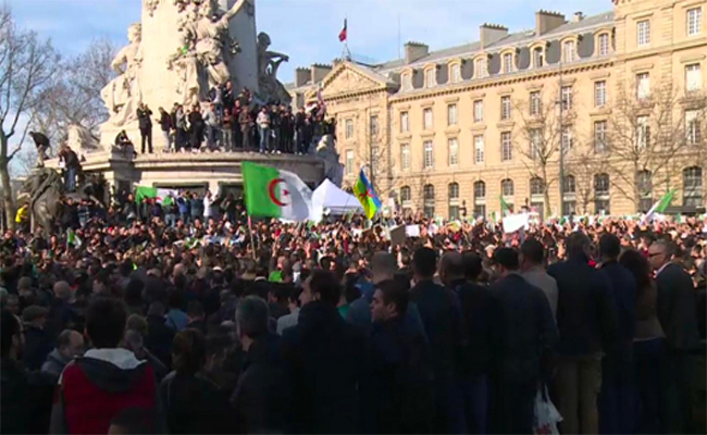 خروج المئات من الجالية الجزائرية بفرنسا في مسيرات داعمة للحراك الشعبي