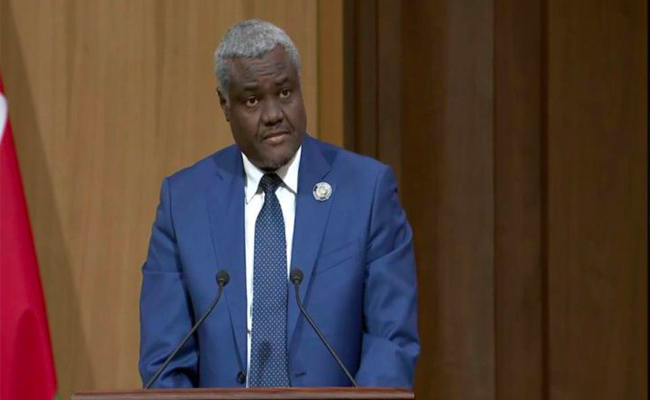 رئيس مفوضية الاتحاد الإفريقي يدعو إلى حوار وطني لتحقيق الإصلاحات في الجزائر