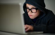 تمكن هؤلاء الهاكرز الصغار من تجاوز نظام التعرف على الوجه الخاص بحاسوب والدهم