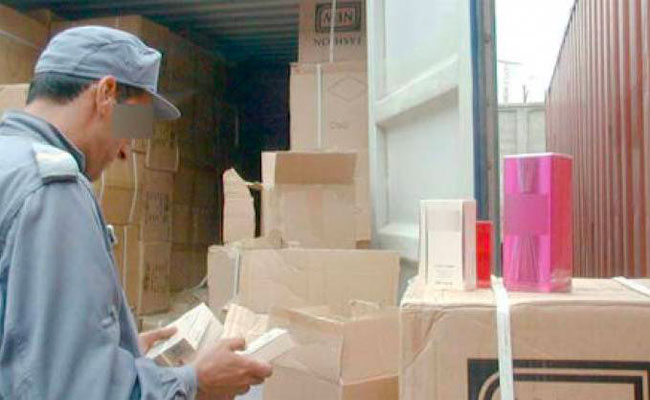 الجمارك تحجز أزيد من 455.000 منتج مقلد خلال سنة 2018
