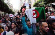 الحراك الشعبي في جمعته العاشرة : إصرار على رحيل رموز النظام