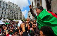الجمعة التاسعة من الحراك : جمعة الصمود في وجه النظام و رموزه