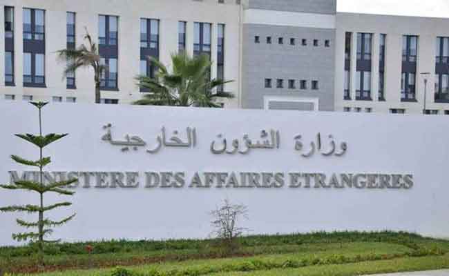 الجزائر تدعو كافة الأطراف الليبية إلى