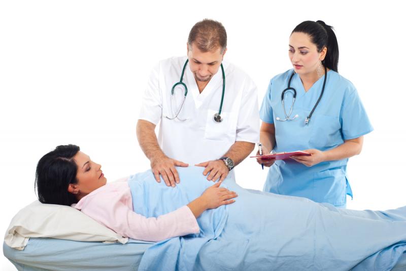 تعرّفي على الأعراض الطبيعية في مرحلة ما بعد الولادة