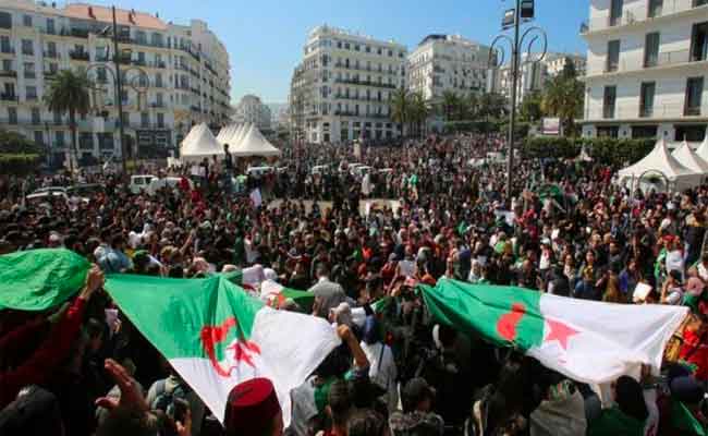 الحراك الشعبي في جمعته الـ12 : رفض للرئاسيات و تشبت برحيل الباءات الـ3
