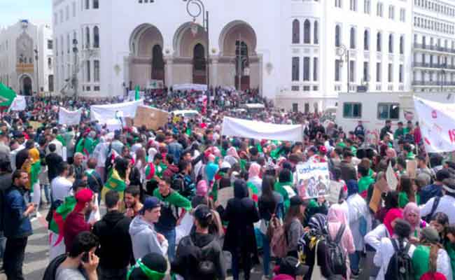 الحراك الشعبي : الطلبة متشبتون برحيل