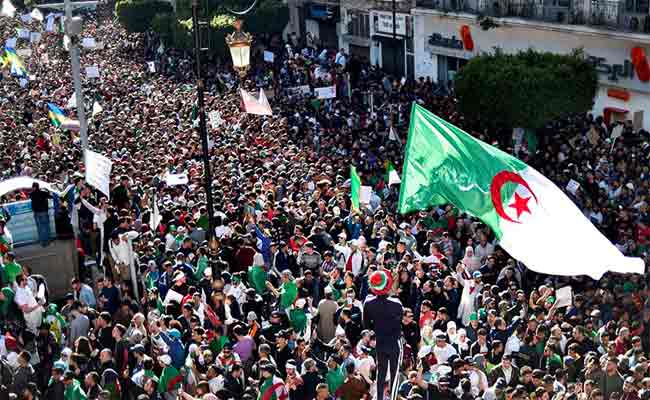 الحراك الشعبي في جمعته الـ11 : تشبت بروح الثورة