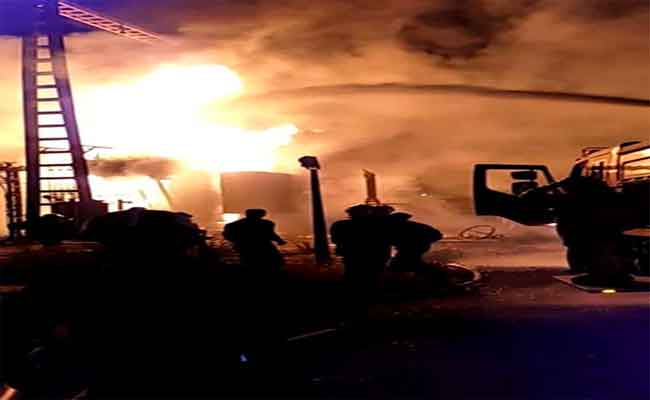 النيران تلتهم محطة توليد الكهرباء بالمنطقة الصناعية بحي كشيدة في باتنة