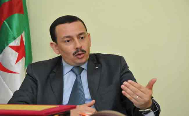 ساحلي لا يرى مانعا في رحيل بدوي و بوشارب و يتشبت ببقاء بنصالح