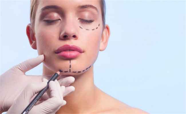 قبل الخضوع لتعريض الفك... اكتشفي هذه المعلومات المهمّة عن العمليّة!