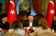 إفطار أوزيل مع أردوغان يستفز الألمان