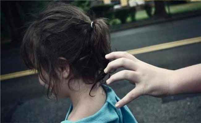 تحرير طفلة مختطفة تم استدراجها عبر الفايس بوك لابتزاز عائلتها بوهران