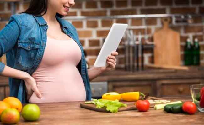 الفواكه المجفّفة مهمّة أثناء الحمل... لهذه الأسباب!