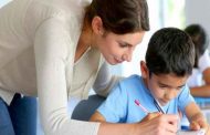 هكذا تساعدين طفلك على التركيز في المدرسة...