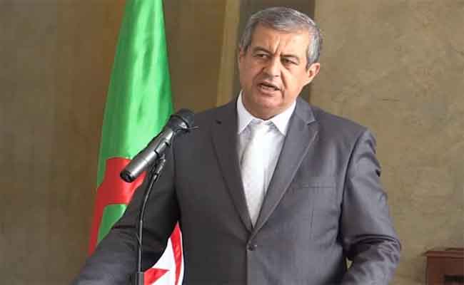وزير الاتصال:الحكومة تعكف على تصريف أعمال الدولة بكل
