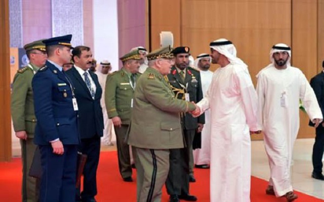 بسبب كلب الإمارات القايد صالح يودع المناصرين المرحلين من مصر سجن الحراش