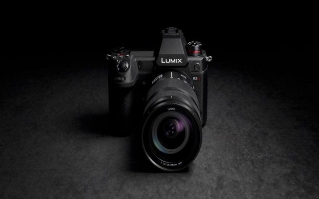 باناسونيك تعود للمنافسة بأول كاميرا رقمية تصور بدقة 6K...