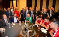 بن صالح يزور بعثة المنتخب الوطني بمقر إقامتها بالقاهرة عشية النهائي