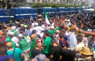 الحراك الشعبي في جمعته الـ23 : تشبت برحيل كل رموز النظام