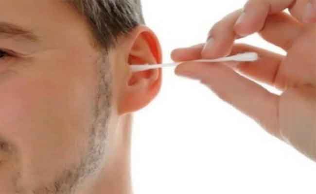 أسباب رائحة الاذن الكريهة...
