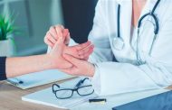 11 سبباً يدفعكم إلى عدم تجاهل تنميل الجسم...!