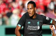 مدافع ليفربول يحلم بالكرة الذهبية