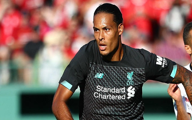 مدافع ليفربول يحلم بالكرة الذهبية
