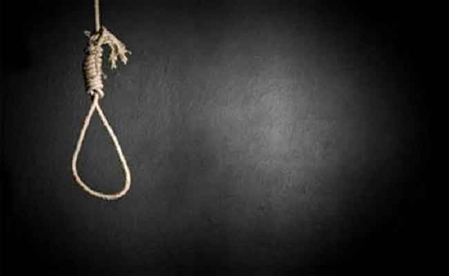 أم لطفلين تنهي حياتها شنقا في سعيدة