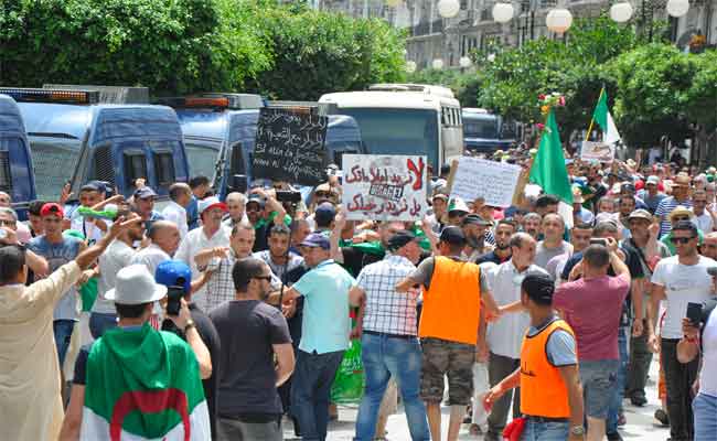 الحراك الشعبي في جمعته الـ24 : جمعة الصمود و التشبت بمطالب التغيير