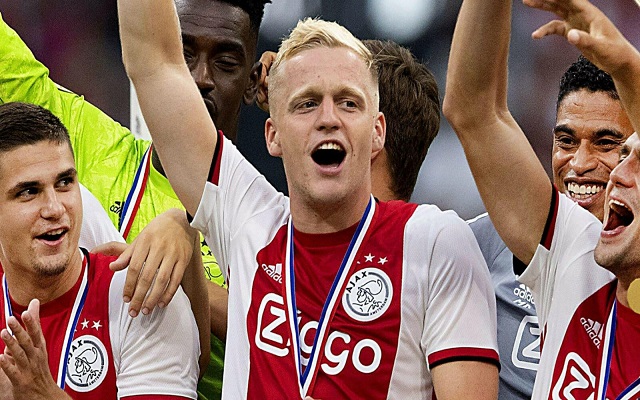 أياكس يوافق على انتقال فان دي بيك لريال مدريد...