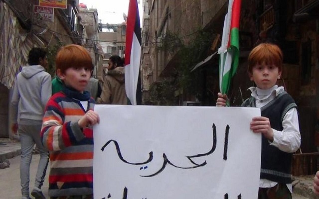 بشار المجرم اعتقل 1800 فلسطيني بينهم 108 نساء