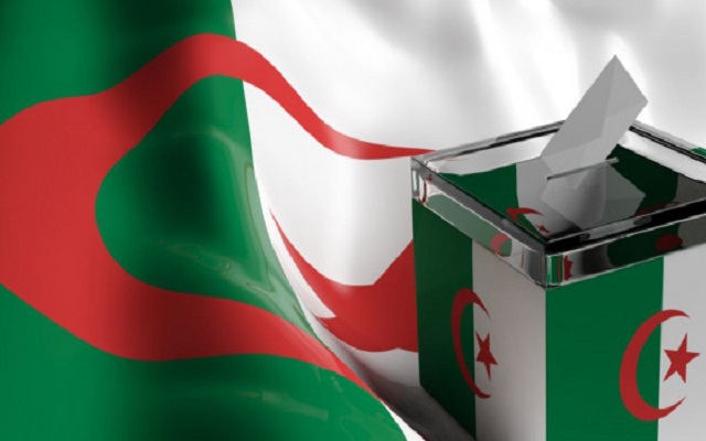 ملك البلاد القايد صالح يأمر بالتحضير للإنتخابات في أقرب وقت