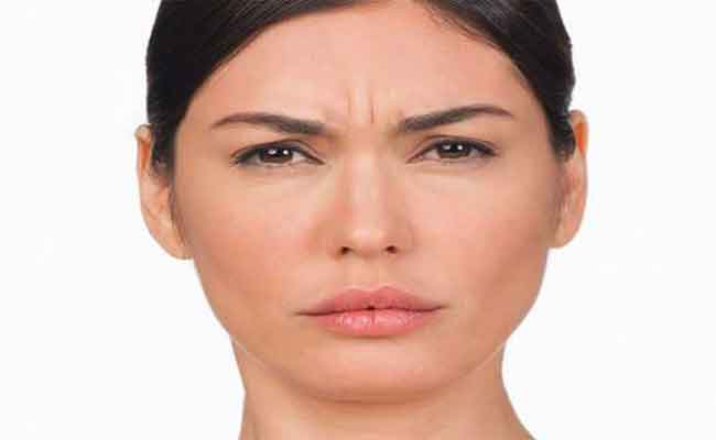 تُعانين من تجاعيد الجبهة؟ إتبعي هذه النصائح...