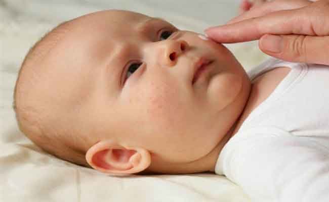 6 نصائح وخطوات هامّة للعناية ببشرة حديث الولادة...