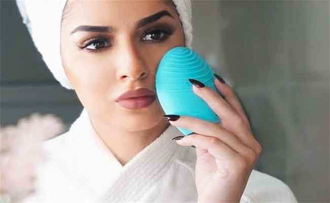 للعناية ببشرتكِ في فصل الخريف... إلتزمي بهذه الخطوات الفعّالة!