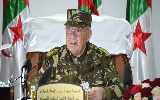 القايد صالح يترنح والطبيب يصف له أن يلقي خطاب في الصباح وخطاب في المساء ليشعر أنه ملك