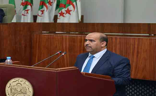 سليمان شنين يعقد لقاء تشاوريا مع رؤساء المجموعات البرلمانية