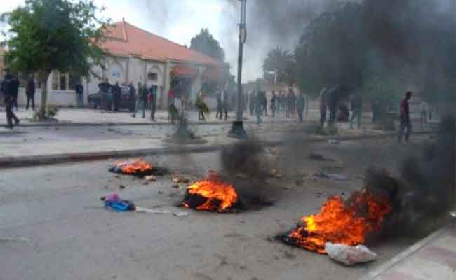 قاضي التحقيق يأمر بإيداع 14 محتجا على السكن الحبس بالمسيلة