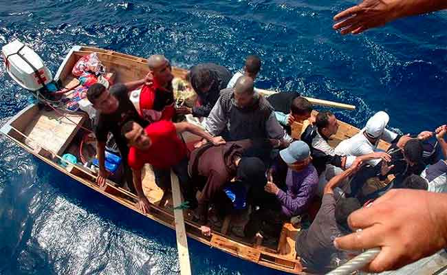 الشرطة تحبط محاولة إبحار سري لـ22 شخصا بمستغانم