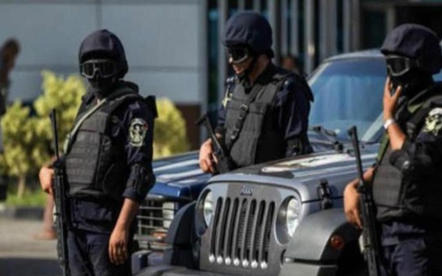 إصابة 8 جنود في تفجيرين بسيناء