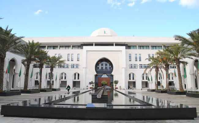 الجزائر