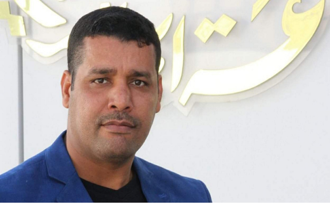 الهجوم على بن قرينة متواصل وتأجيل الحكم الصحفي عادل عازب