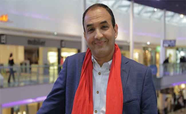 رشيد الوالي أستاذ في
