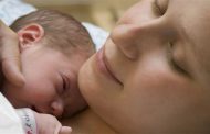 إحذري هذه الأعراض التي تدّل على إصابتكِ بذهان ما بعد الولادة...!