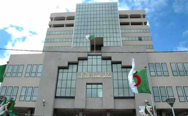 مجلس قضاء العاصمة يصدر قرارات تخفيض عقوبة 10 من معتقلي الحراك