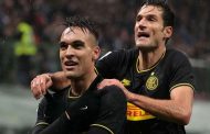 إنتر يعتلي صدارة الدوري الإيطالي...