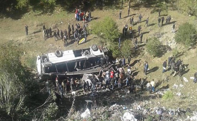22  تونسيا لقوا حتفهم اثر سقوط حافلتهم في واد