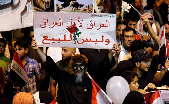 المتظاهرين العراقيين يضربون عن الطعام...