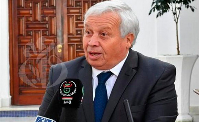 وليد عقون : 