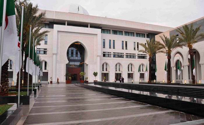 ترحيب جزائري بوقف إطلاق النار في ليبيا...
